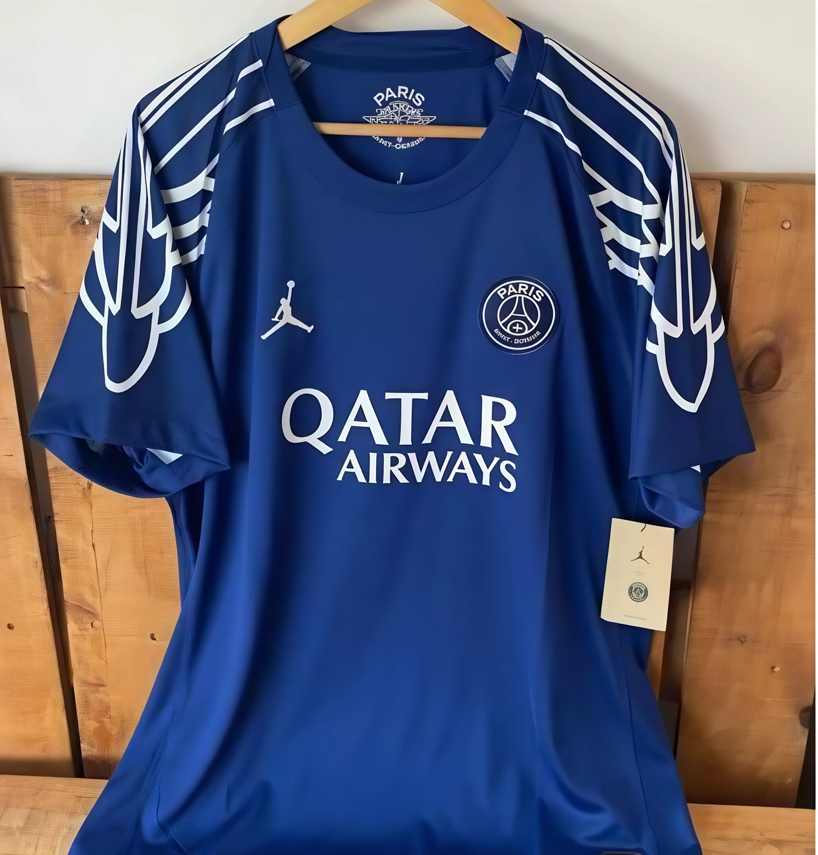 Foto de María Romero con su camiseta