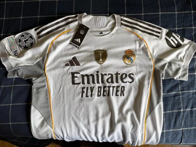 Foto de Cristina Gómez con su camiseta