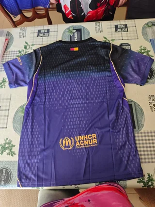 Foto de Javier Torres con su camiseta
